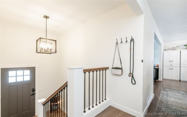 2828 Andrea Drive, Floyds Knobs, IN 47119