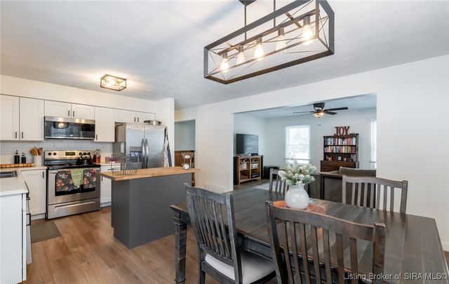 2828 Andrea Drive, Floyds Knobs, IN 47119