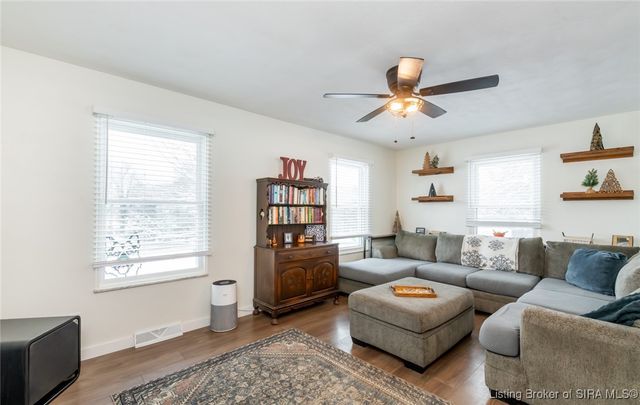 2828 Andrea Drive, Floyds Knobs, IN 47119