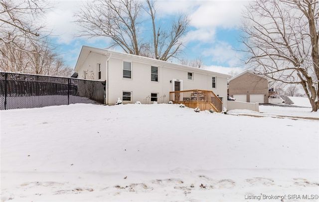 2828 Andrea Drive, Floyds Knobs, IN 47119