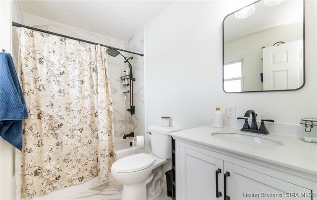 2828 Andrea Drive, Floyds Knobs, IN 47119