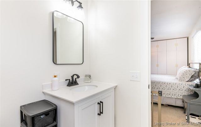 2828 Andrea Drive, Floyds Knobs, IN 47119