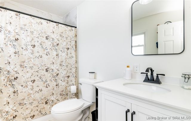 2828 Andrea Drive, Floyds Knobs, IN 47119