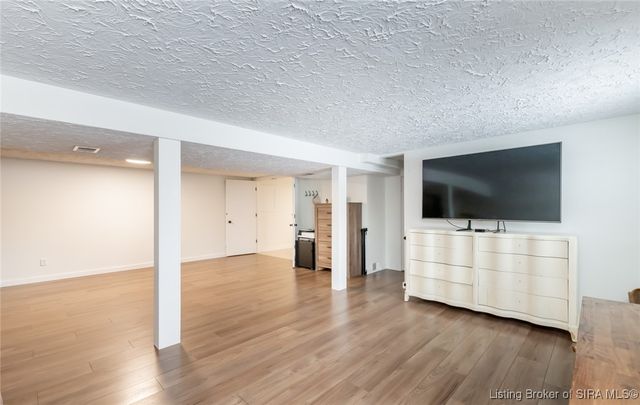 2828 Andrea Drive, Floyds Knobs, IN 47119