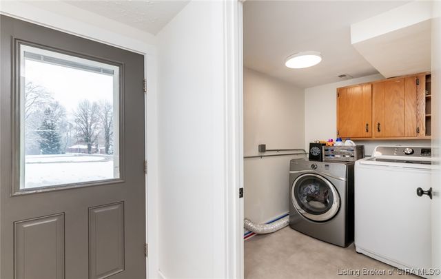 2828 Andrea Drive, Floyds Knobs, IN 47119