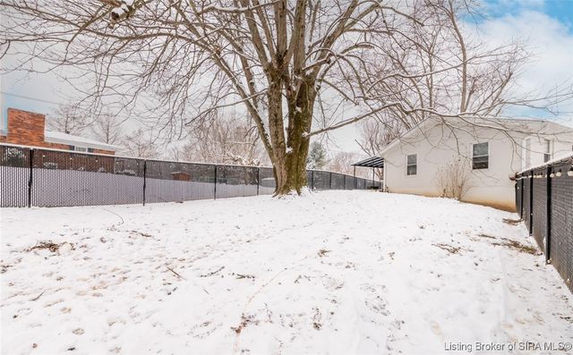 2828 Andrea Drive, Floyds Knobs, IN 47119