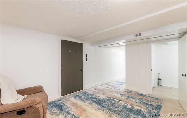 2828 Andrea Drive, Floyds Knobs, IN 47119