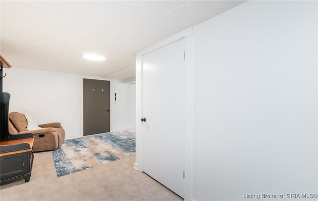 2828 Andrea Drive, Floyds Knobs, IN 47119