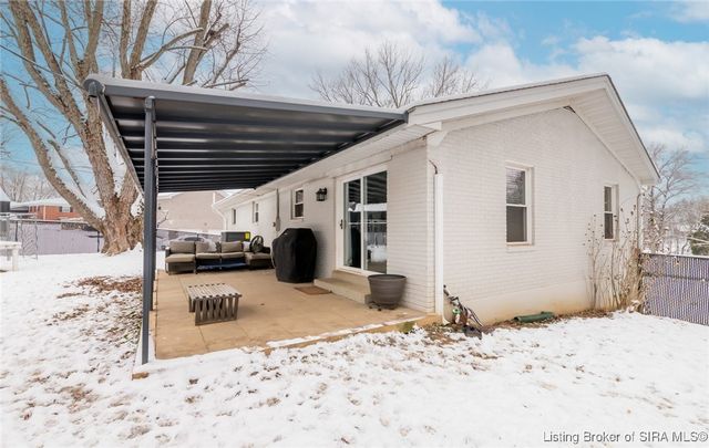 2828 Andrea Drive, Floyds Knobs, IN 47119