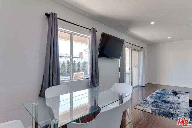 8122 Wynne Avenue, Reseda, CA 91335