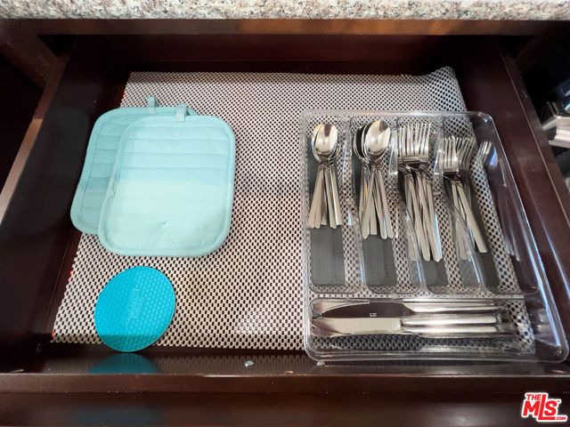 8122 Wynne Avenue, Reseda, CA 91335