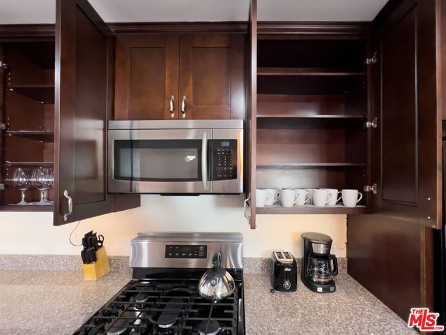 8122 Wynne Avenue, Reseda, CA 91335