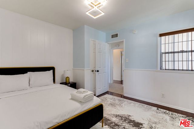 8122 Wynne Avenue, Reseda, CA 91335