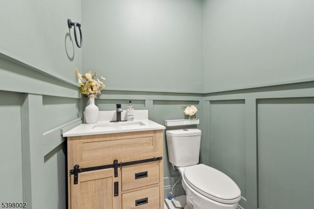 138 Monmouth Road, Elizabeth City, NJ 07208