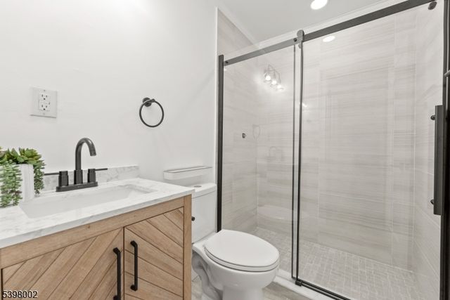 138 Monmouth Road, Elizabeth City, NJ 07208