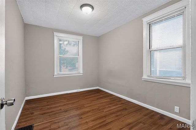 6510 Julian Avenue, St Louis, MO 63133