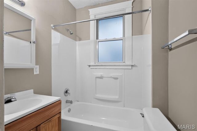 6510 Julian Avenue, St Louis, MO 63133