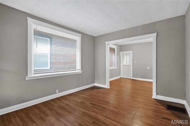 6510 Julian Avenue, St Louis, MO 63133