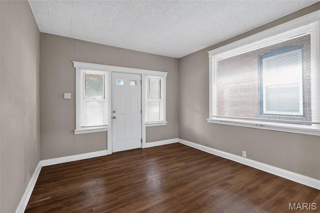 6510 Julian Avenue, St Louis, MO 63133