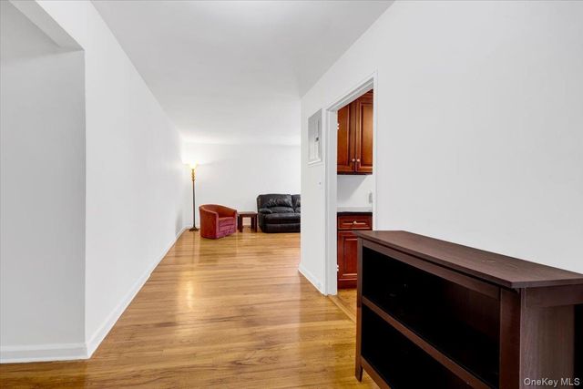 10 South 2F, Harrison, NY 10528