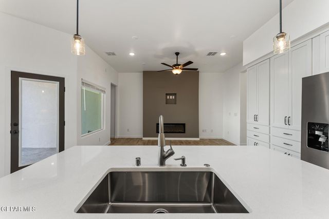 828 FAIRFORD Place, El Paso, TX 79928