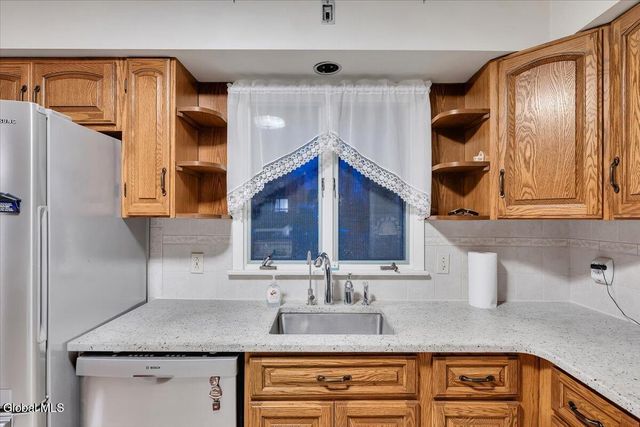 144 Horizon View Drive, East Greenbush, NY 12061