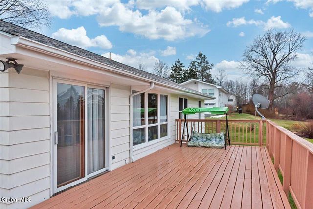 144 Horizon View Drive, East Greenbush, NY 12061