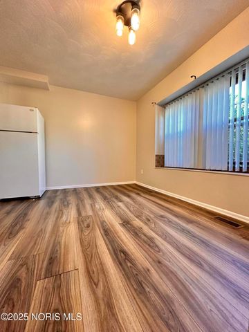 11 Meadowbrook Drive, Perrysburg, OH 43551