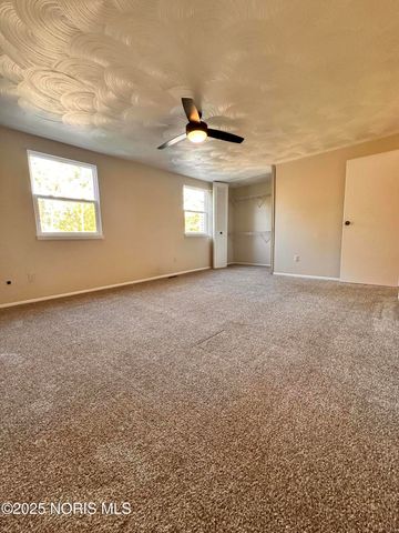 11 Meadowbrook Drive, Perrysburg, OH 43551