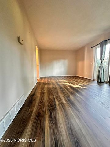 11 Meadowbrook Drive, Perrysburg, OH 43551