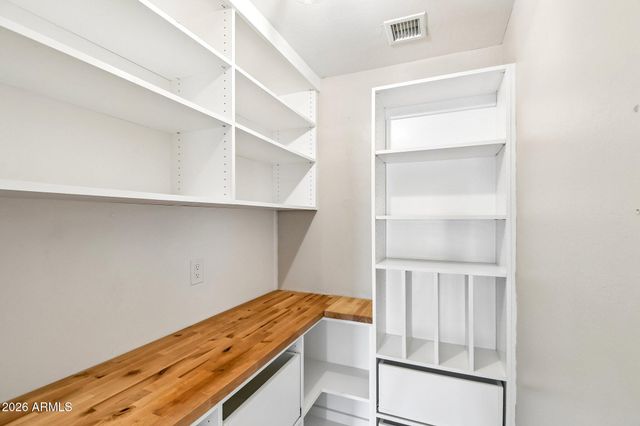 1190 N NANTUCKET Street, Chandler, AZ 85225