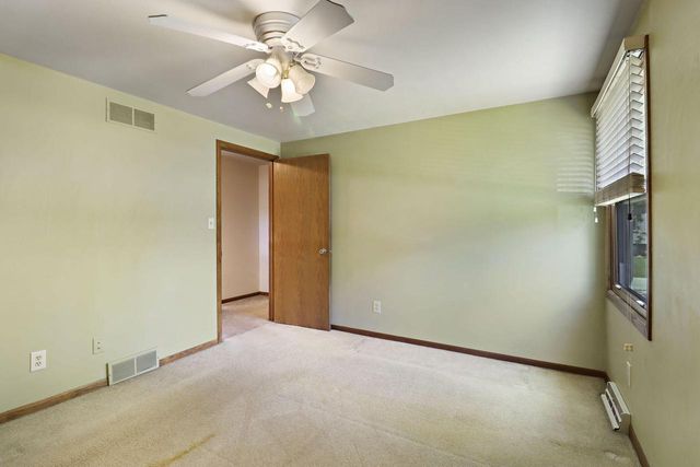 5609 Riviera DRIVE, Mount Pleasant, WI 53406
