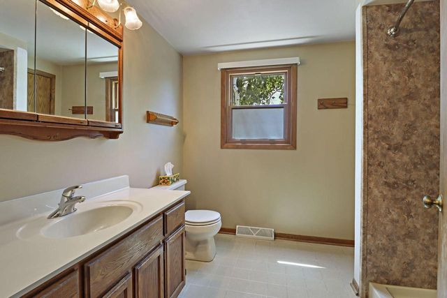 5609 Riviera DRIVE, Mount Pleasant, WI 53406