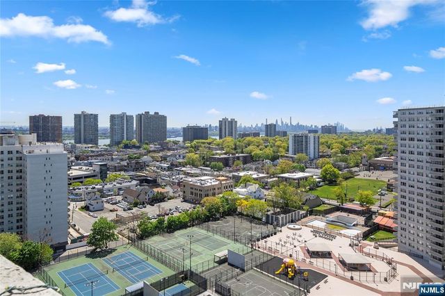 2100 Linwood Avenue 21J, Fort Lee, NJ 07024