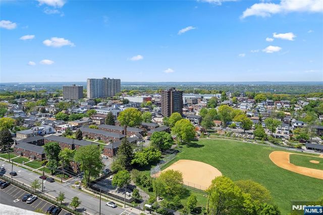 2100 Linwood Avenue 21J, Fort Lee, NJ 07024