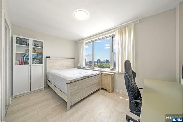 2100 Linwood Avenue 21J, Fort Lee, NJ 07024