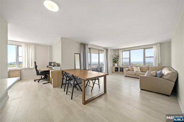 2100 Linwood Avenue 21J, Fort Lee, NJ 07024