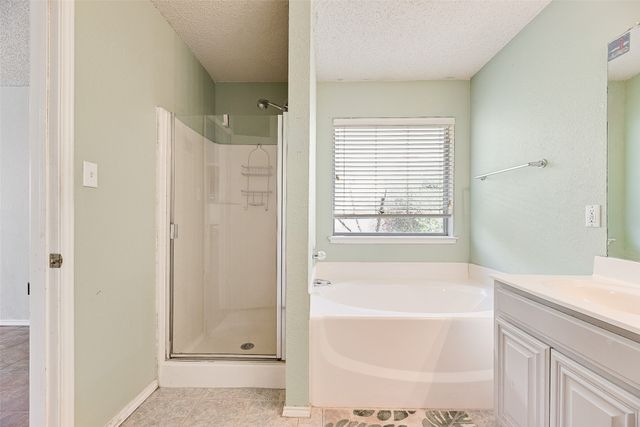 637 Manchester Drive, Mansfield, TX 76063