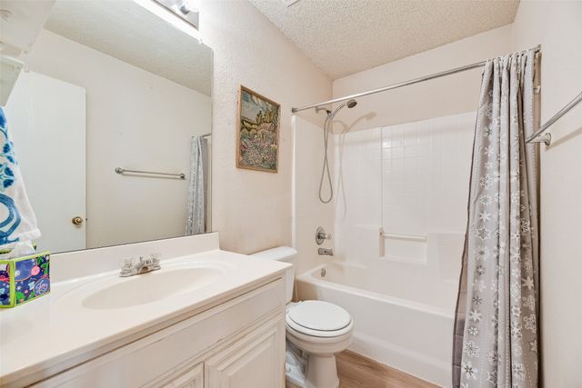 637 Manchester Drive, Mansfield, TX 76063