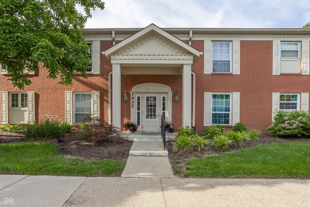 7432 Lions Head Drive C, Indianapolis, IN 46260