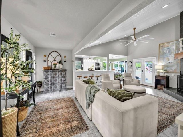 608 Casas Del Norte Court, Granbury, TX 76049