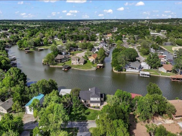 608 Casas Del Norte Court, Granbury, TX 76049