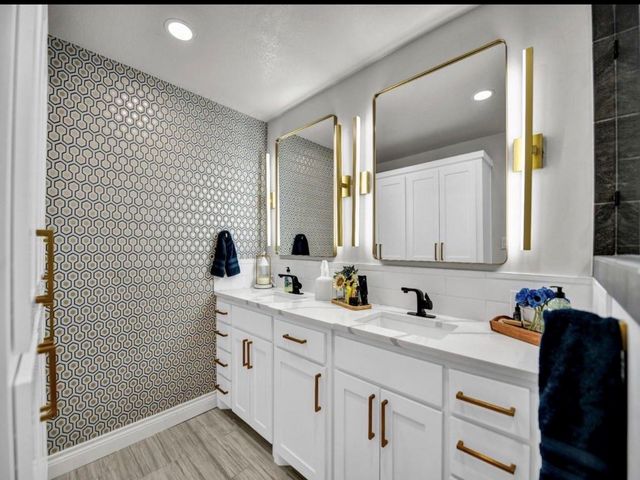 608 Casas Del Norte Court, Granbury, TX 76049