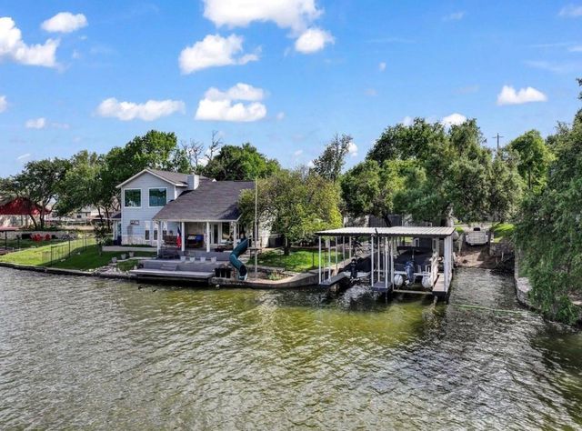 608 Casas Del Norte Court, Granbury, TX 76049