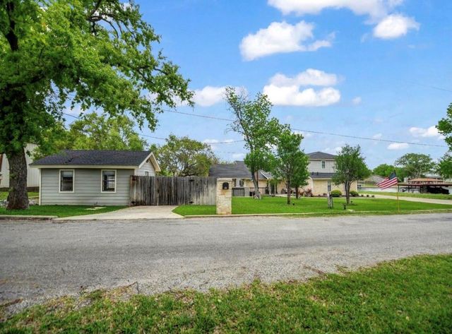 608 Casas Del Norte Court, Granbury, TX 76049