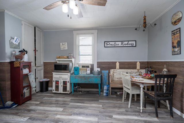 25 W Front Street, New Holland, OH 43145