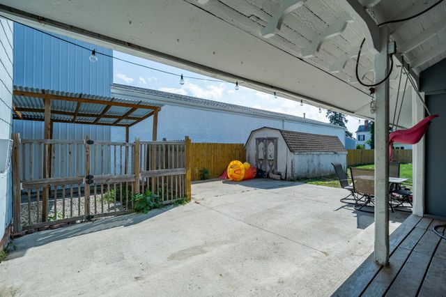 25 W Front Street, New Holland, OH 43145