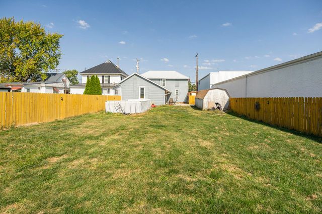 25 W Front Street, New Holland, OH 43145