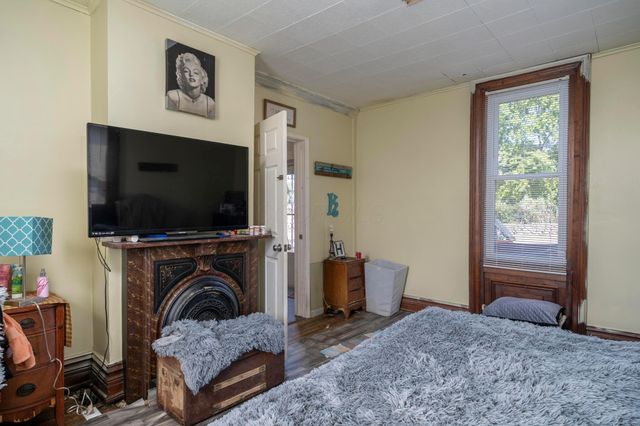 25 W Front Street, New Holland, OH 43145