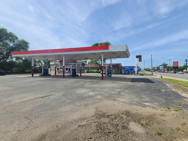 2811 Cassopolis Street, Elkhart, IN 46514